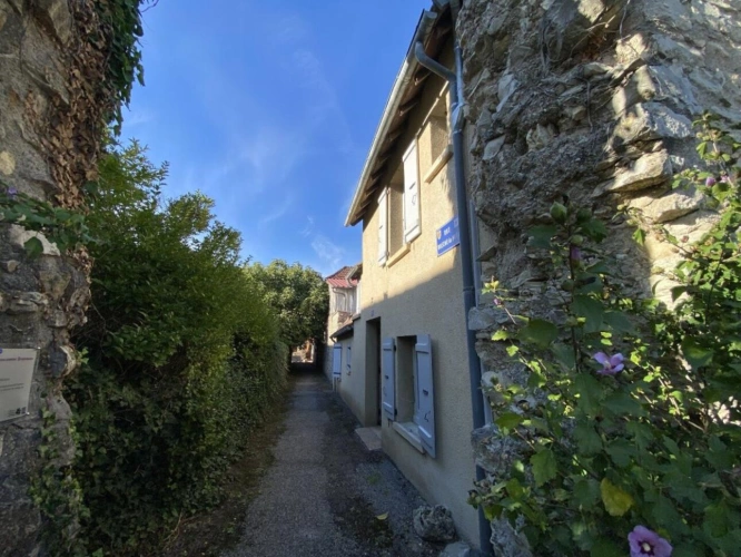 Photos 17 - Prestige - Charme & Rentabilité : rare Propriété Médiévale au Coeur du Quercy