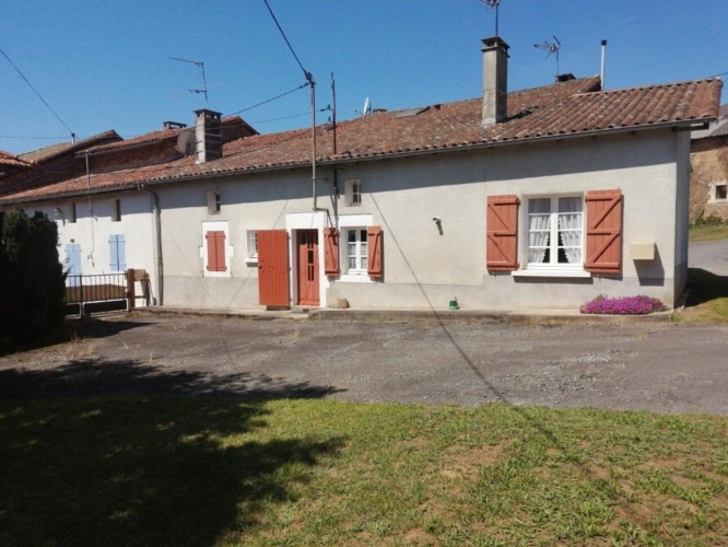 Photos 14 - Rurale - Chirac - maison avec grange, terrain et source d'eau - petite exploitation