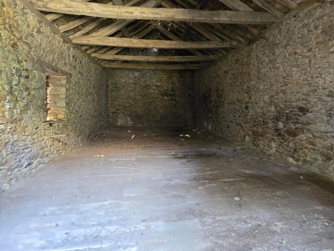 Photos 17 - Rurale - Corps de ferme avec maison, appartement et dépendances - Durenque