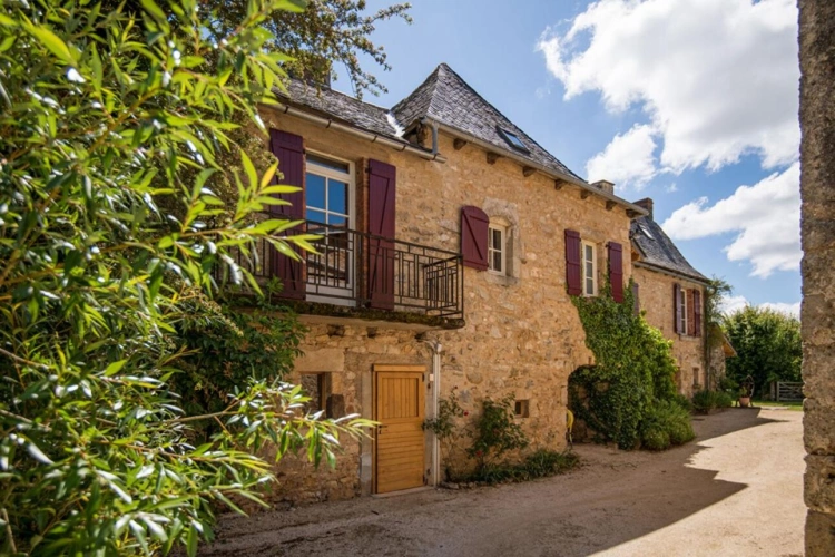 Photos 2 - Touristique - Ensemble immobilier de caractère composé d'une maison principale et de 3 gîtes classés