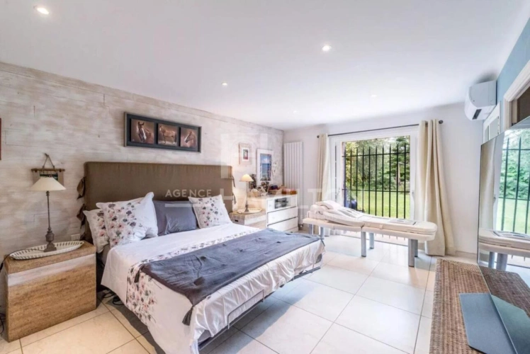 Photos 9 - Équestre - Magnifique propriété équestre avec box et annexes