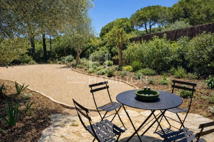 Photos 14 - Prestige - Valbonne village à pied  Propriété récente avec prestations hau