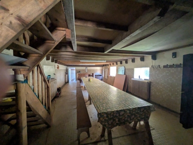 Photos 15 - Rurale - LOCMALO CORPS DE FERME COMPOSE 2 GRANDES LONGÈRES EN PIERRE DE 105m² ENVIRON ET 130 M² ENVIRON DEUX HANGARS DE 530M³ ET 3500M² ET DÉPENDANCES PARCELLE DE 9000m² ENVIRON