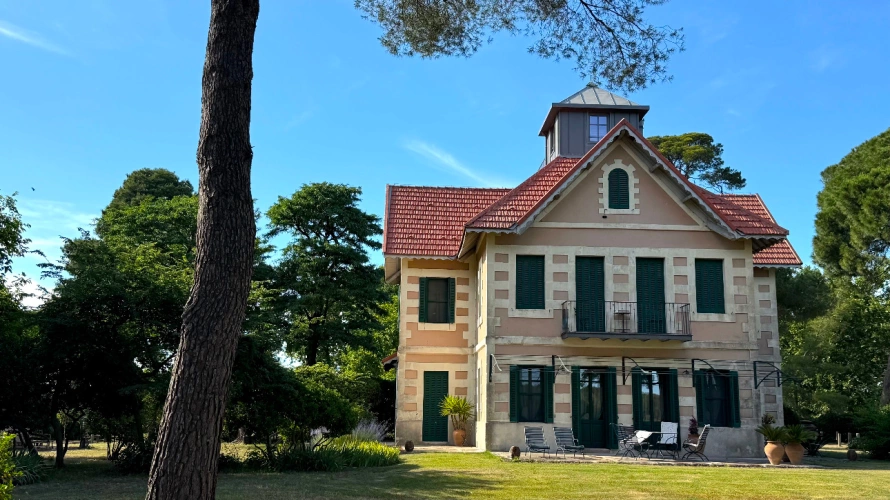 Photos 2 - Prestige - Élégante Propriété de Caractère aux Portes d'Aigues-Mortes
