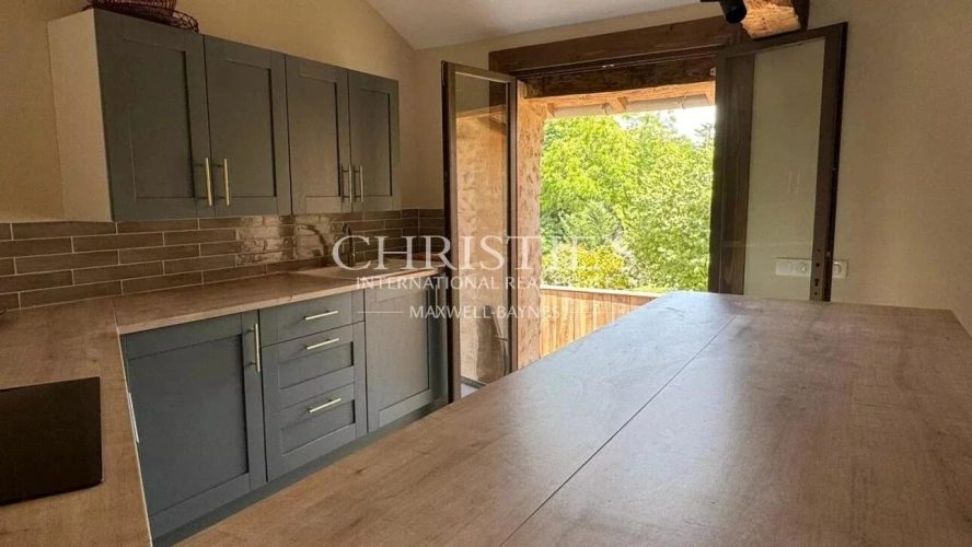 Photos 20 - Touristique - Belle maison de village avec maison d'amis, grand jardin, cuisine d’été et piscine