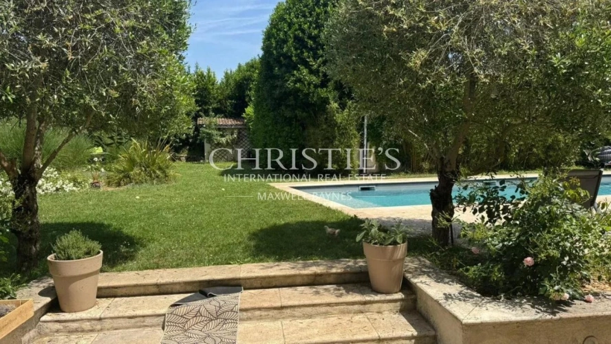 Photos 30 - Touristique - Belle maison de village avec maison d'amis, grand jardin, cuisine d’été et piscine