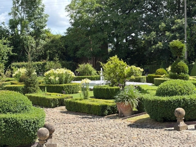 Photos 18 - Prestige - ELEGANT CHATEAU XVIIIs, sans travaux, sur 1 hectare clos de murs, jardin paysagé, chapelle, orangerie, dépendances, pour famille, evenementiel  près de Pau, Lourdes, Marciac, Tarbes