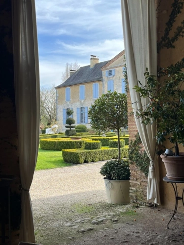 Photos 55 - Prestige - ELEGANT CHATEAU XVIIIs, sans travaux, sur 1 hectare clos de murs, jardin paysagé, chapelle, orangerie, dépendances, pour famille, evenementiel  près de Pau, Lourdes, Marciac, Tarbes