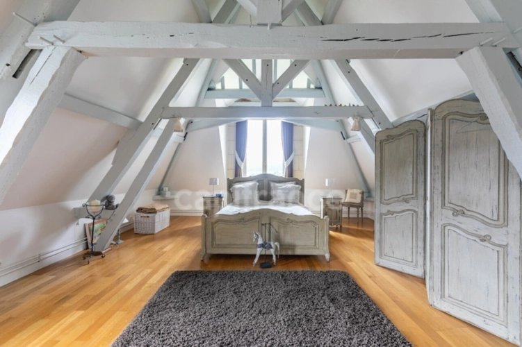 Photos 21 - Prestige - Château à vendre proche de Soissons – 720 m² avec 5 chambres -Maison indépendante de 85 m², piscine couverte, grand garage et parc de 2,57 hectares
