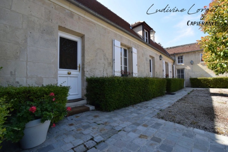 Photos 23 - Prestige - Château à vendre proche de Soissons – 720 m² avec 5 chambres -Maison indépendante de 85 m², piscine couverte, grand garage et parc de 2,57 hectares