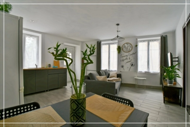Photos 16 - Touristique - 2 maisons + appartement indépendant + grange de 200 m² – Idéal famille ou projet de vie- DPE B (rare)