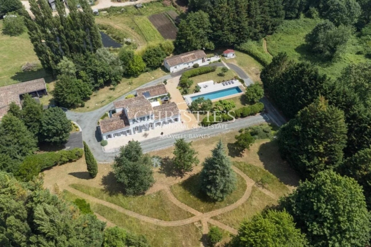 Photos 1 - Prestigious - Beautiful estate with a high-end house, guest house, and 7 ha of nature