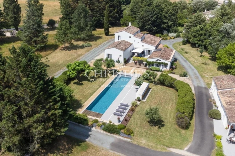 Photos 3 - Prestigious - Beautiful estate with a high-end house, guest house, and 7 ha of nature