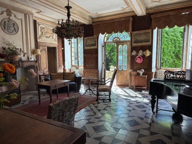 Photos 24 - Prestige - Gers(32), TRES BEAU CHATEAU DE FAMILLE 45HA avec dependances, un peu caché, en position dominante, une belle histoire