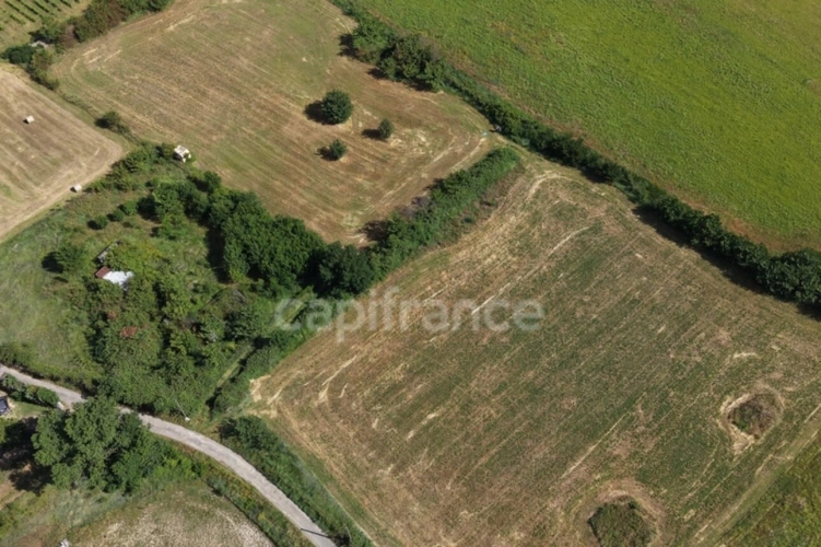 Photos 1 - Agricole - Parcelles agricoles 12 000 m² - JUNAS (GARD)