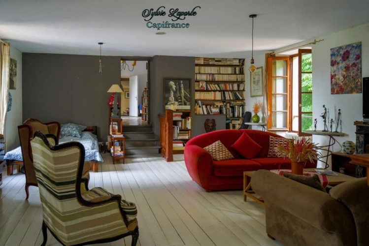 Photos 31 - Prestige - Propriete à vendre 14 pièces SAINTE LIVRADE SUR LOT (47)Sainte-Livrade-sur-Lot – Propriété de caractère à projets multiples en bord de rivière avec accès privatif au Lot