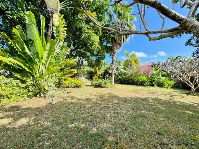 Photos 19 - Prestige - SAINT-FRANÇOIS – À 100 MÈTRES DE LA MER, ENSEMBLE IMMOBILIER DE 3 VILLAS INDÉPENDANTES