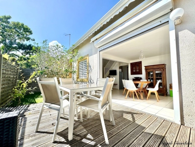 Photos 22 - Prestige - SAINT-FRANÇOIS – À 100 MÈTRES DE LA MER, ENSEMBLE IMMOBILIER DE 3 VILLAS INDÉPENDANTES