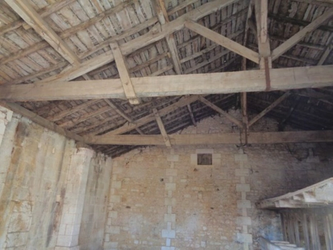 Photos 24 - Rurale - 15 mn Angoulême Gare, ancien Corps de Ferme à réhabiliter au sud le l'agglomération