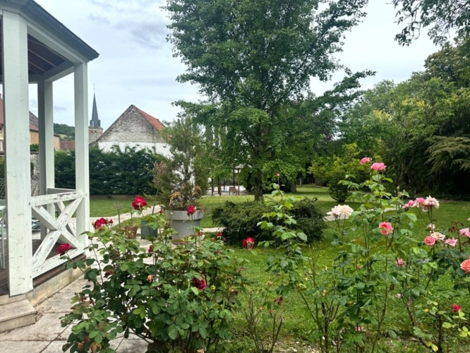 Photos 4 - Prestige - ELEGANTE PROPRIETE AVEC PISCINE, GÎTE INDÉPENDANT ET ESPACE PROFESSIONNEL – POUILLY-EN-AUXOIS CENTRE