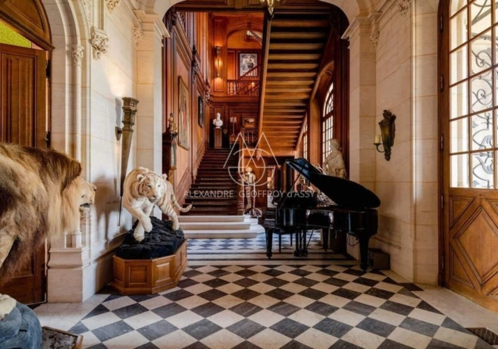 Photos 7 - Prestige - Au cœur de la Sologne, Un château d'inspiration néogothique et Renaissance, de 3000 m2 sur un 53ha
