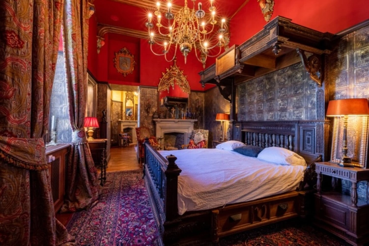 Photos 30 - Prestige - Au cœur de la Sologne, Un château d'inspiration néogothique et Renaissance, de 3000 m2 sur un 53ha
