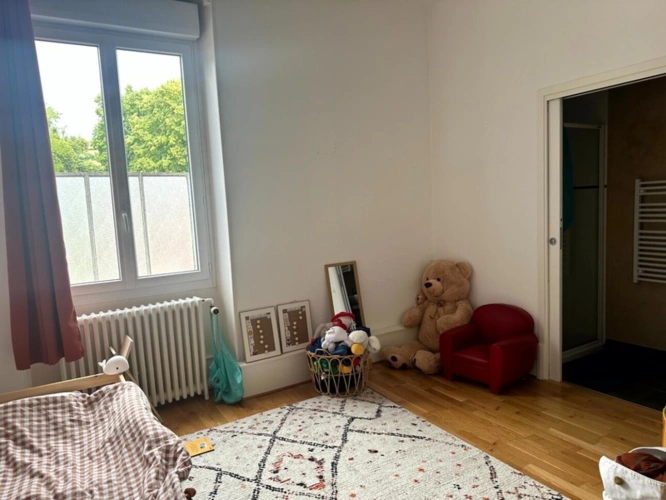 Photos 13 - Touristique - ELEGANTE PROPRIETE AVEC PISCINE, GÎTE INDÉPENDANT ET ESPACE PROFESSIONNEL – POUILLY-EN-AUXOIS CENTRE