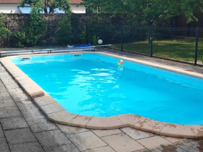 Photos 17 - Touristique - ELEGANTE PROPRIETE AVEC PISCINE, GÎTE INDÉPENDANT ET ESPACE PROFESSIONNEL – POUILLY-EN-AUXOIS CENTRE