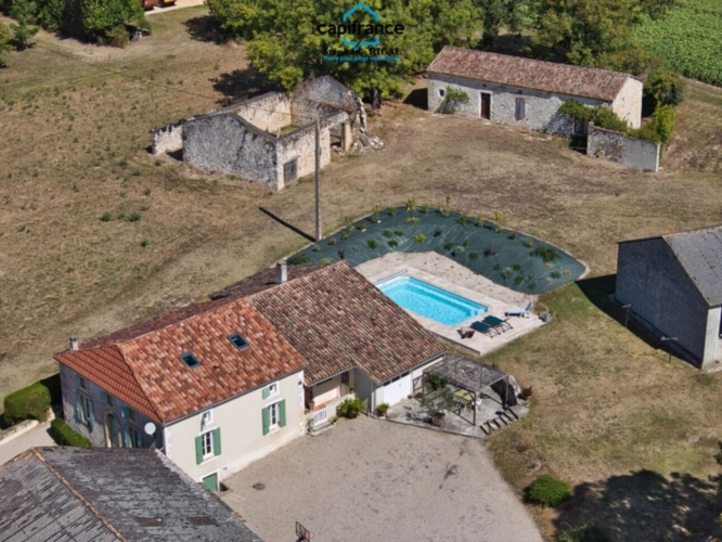 Photos 1 - Rurale - Maison à vendre 6 pièces et dépendances proche de MONFLANQUIN (47) sur 2,6ha de terrain