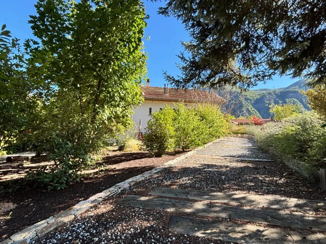 Photos 12 - Viticole - Domaine rare à la vente à 15 mn de Tallard sur 16874 m² de terrain.