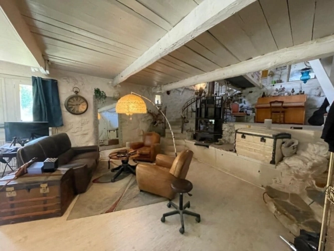 Photos 2 - Prestige - Propriété en pierres avec 2 maisons et 3 hectares de terrain – La Piarre (05)