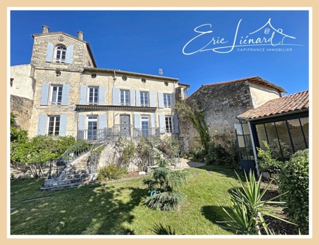 Photos 1 - Prestige - à vendre SAINT MAIXENT L'ECOLE (79) propriété P12 de 446 m² - Terrain de 2 152 m²