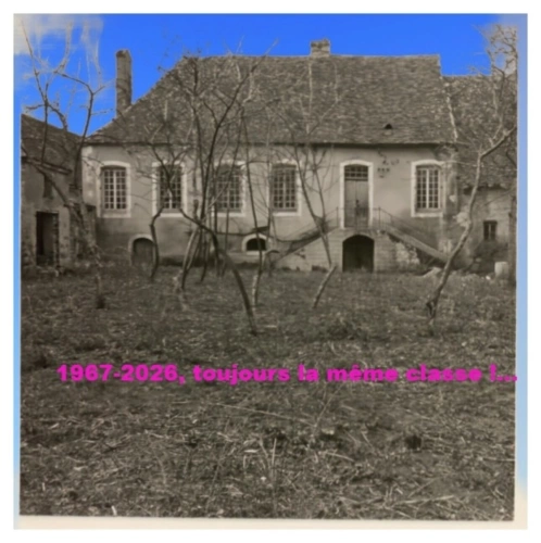 Photos 2 - Prestige - Propriété de 98 m2 à rénover  avec 3401 m2 de terrain à  COUCHES (71)