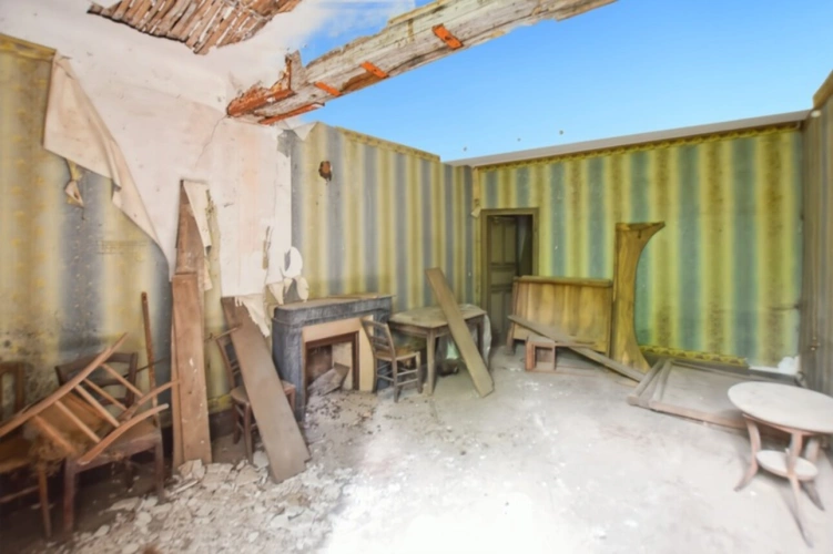 Photos 16 - Prestige - Propriété de 98 m2 à rénover  avec 3401 m2 de terrain à  COUCHES (71)