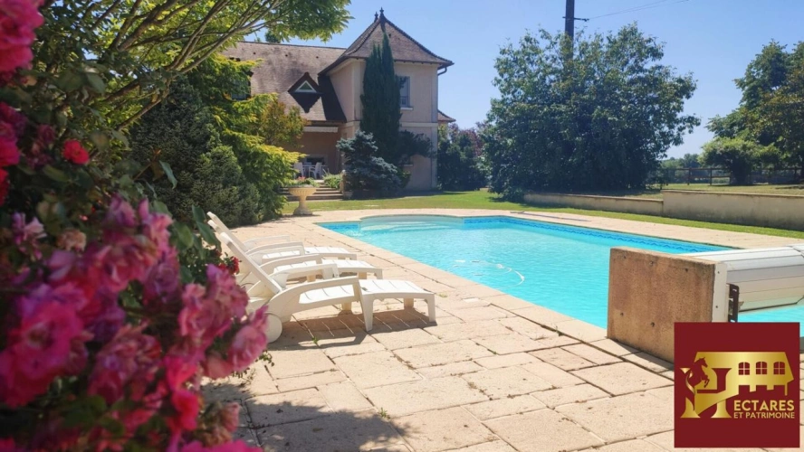Photos 1 - Équestre - Domaine équestre + de 30 hectares