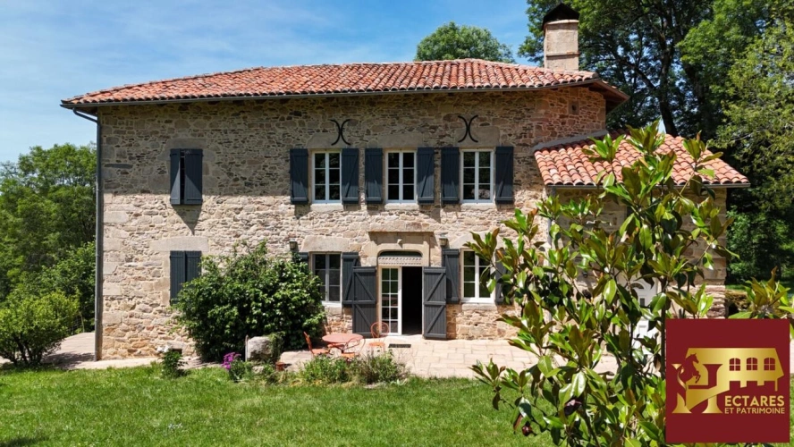 Photos 1 - Prestige - DOMAINE DE CARACTÈRE ET ACTIVITÉ TOURISTIQUE AU COEUR DU HAUT-QUERCY
