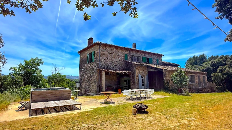 Photos 1 - Prestige - Magnifique bastide au pied du Luberon sur 8,5 hectares