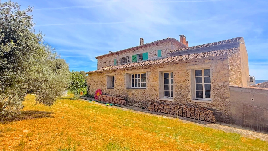 Photos 2 - Prestige - Magnifique bastide au pied du Luberon sur 8,5 hectares