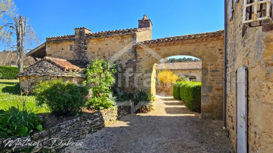 Photos 12 - Touristique - Domaine en hameau privé avec activité touristique - Cadre d’exception entre Lot et Dordogne
