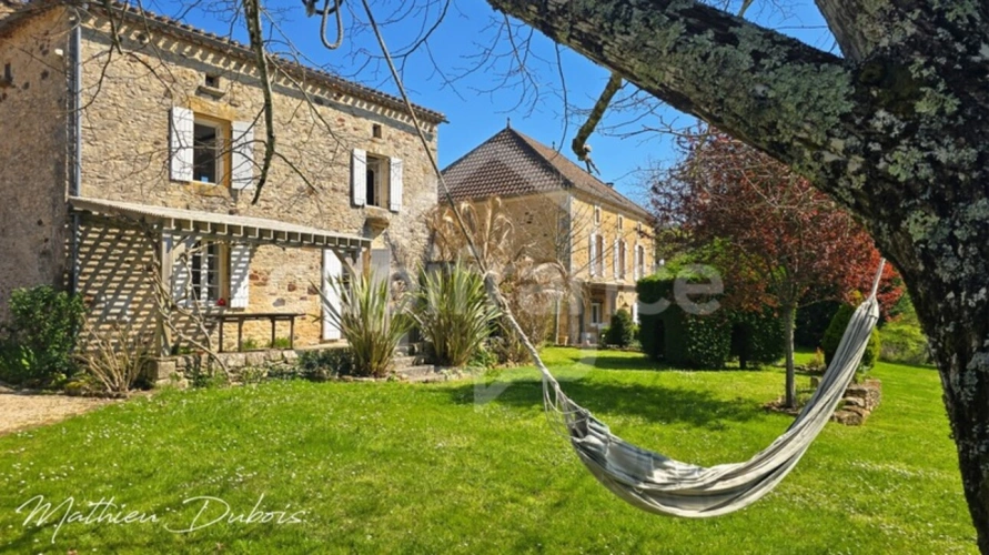 Photos 30 - Touristique - Domaine en hameau privé avec activité touristique - Cadre d’exception entre Lot et Dordogne