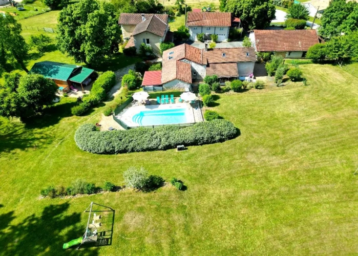 Photos 1 - Touristique - Domaine touristique avec gîtes en activité - Périgueux -  Dordogne