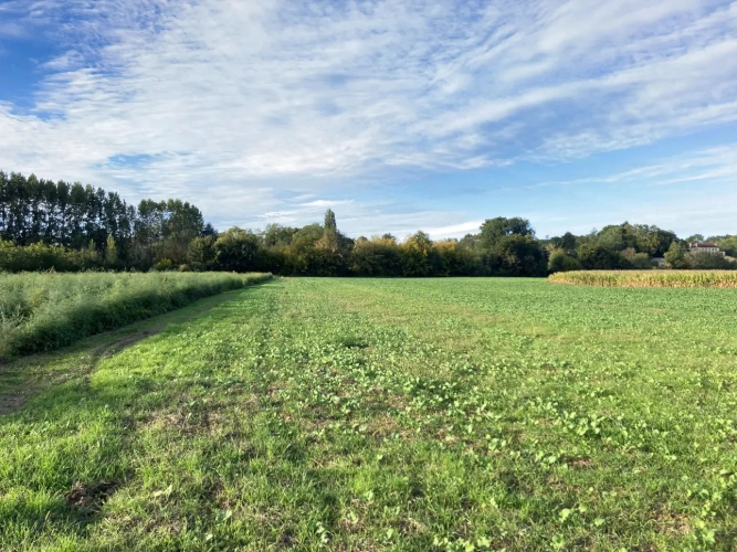 Photos 1 - Agricole - Exploitation agricole de 75ha dont 70ha de terres de vallées (avec irrigation) en Dordogne (24)