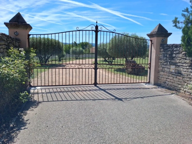 Photos 3 - Prestige - Domaine d’exception au cœur du Luberon – Goult