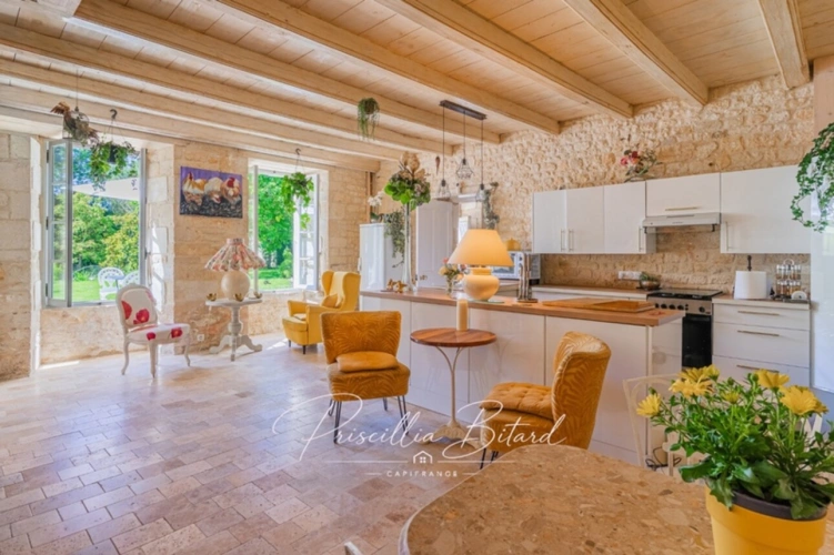 Photos 3 - Prestige - Propriété de caractère dans un écrin de verdure, proche de La Rochelle