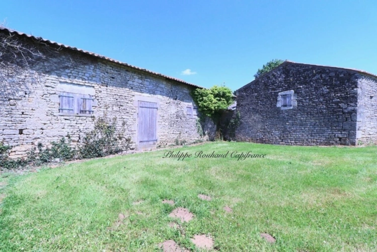 Photos 9 - Prestige - Château du XVIIᵉ siècle à vendre, 17 pièces, FOUSSAIS PAYRE (85)