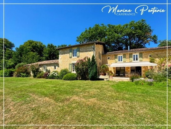 Photos 1 - Rurale - Propriété de charme en pierre – volumes exceptionnels – piscine – vue dégagée – proche Auch