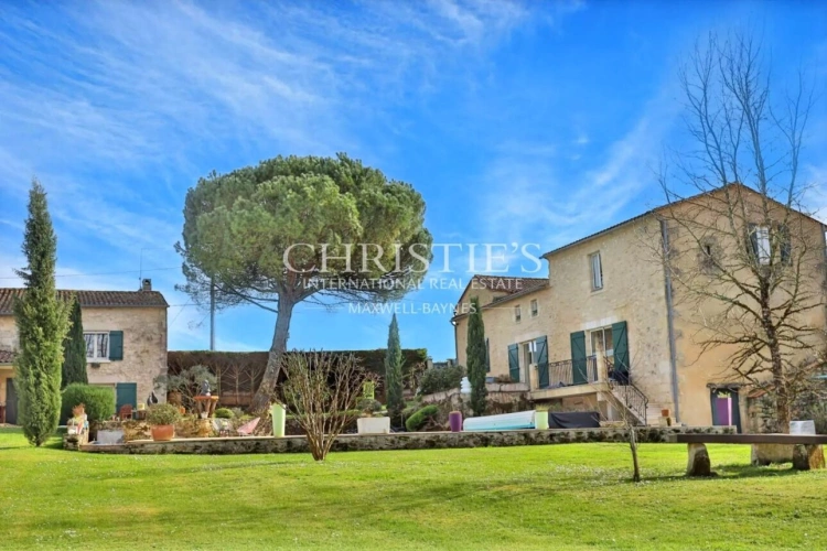 Photos 24 - Prestige - Propriété très bien entretenue : un grand gîte, deux chambres d’hôtes et une maison principale. À 15 minutes de Saint-Émilion