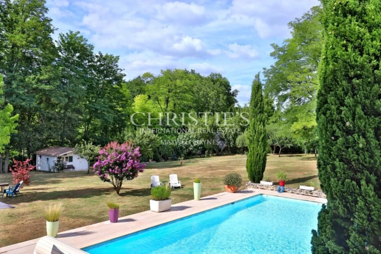 Photos 3 - Prestige - Propriété très bien entretenue : un grand gîte, deux chambres d’hôtes et une maison principale. À 15 minutes de Saint-Émilion