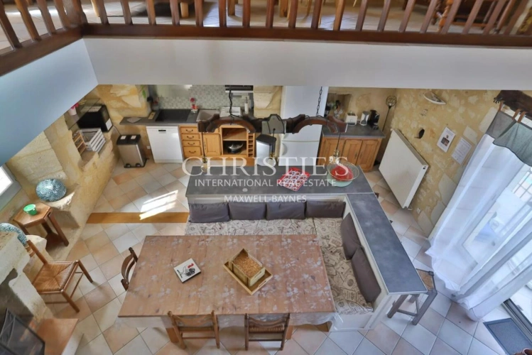 Photos 12 - Prestige - Propriété très bien entretenue : un grand gîte, deux chambres d’hôtes et une maison principale. À 15 minutes de Saint-Émilion