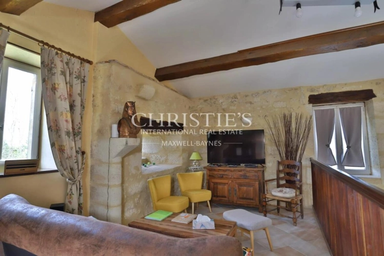 Photos 14 - Prestige - Propriété très bien entretenue : un grand gîte, deux chambres d’hôtes et une maison principale. À 15 minutes de Saint-Émilion